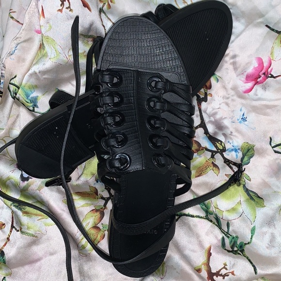 Givenchy gladiator Flat Sandals (never worn) - Picture 8 of 9